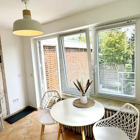 Lust auf Meer - Appartement Ferienwohnung Terrasse kleine Hunde willkommen Nähe Nordsee-2